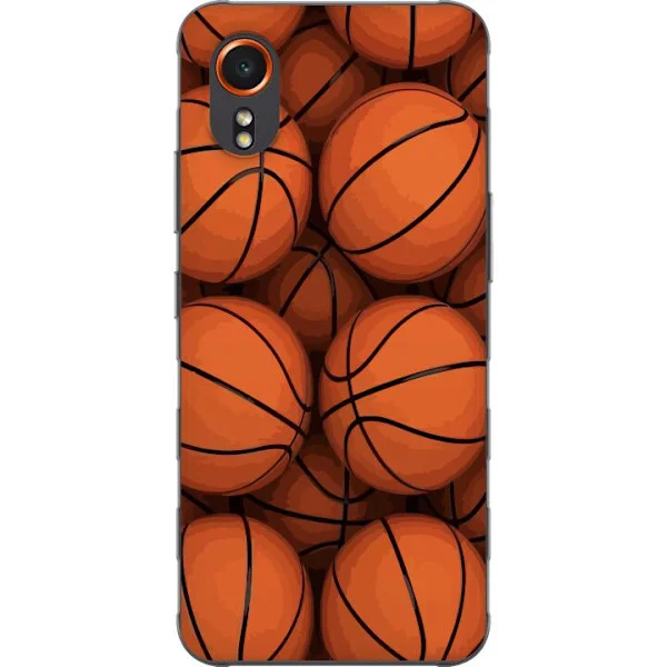Kompatibelt Mobilskal till Samsung Galaxy Xcover7 Mönster med basketbollar i orange och svart, sportigt och energifyllt motiv