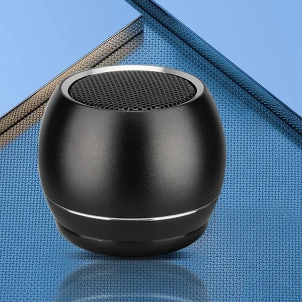 Liten Bluetooth-høyttaler, bærbar Bluetooth-høyttaler, trådløs høyttaler med kraftig bass og stereoparring (svart)