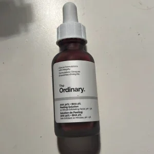 The Ordinary AHA 30% + BHA 2% Peeling Solution