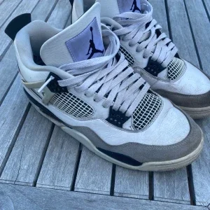 Jordan 4 military black
