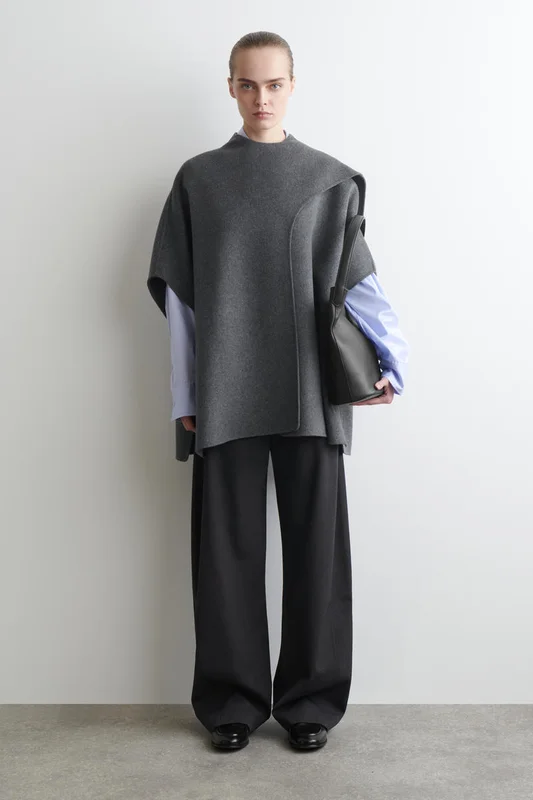 COS Cape Aus Doubleface-Merinowolle Mit Schal in Grau - Frauen