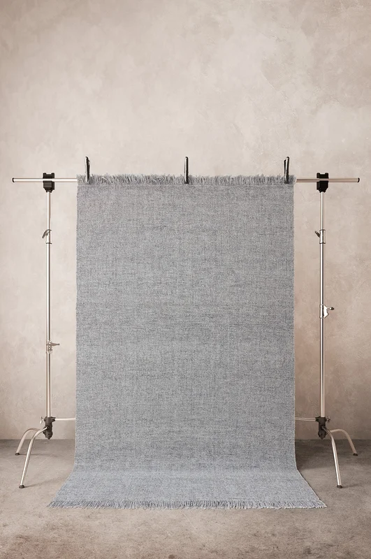 Jotex - Slätvävd Matta Polyester Ljusgrå Melerat MONTUNA - Köp Utomhusmattor hos Jotex