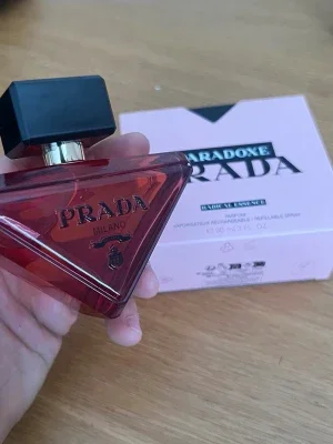 Prada Paradoxe Radical Essence parfym