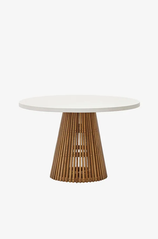 Kave Home - Alcaufar rundt utendørsbord i massivt teak og hvit sement Ã ̃ 120 cm - Hvit - Spisebord - Fra Homeroom