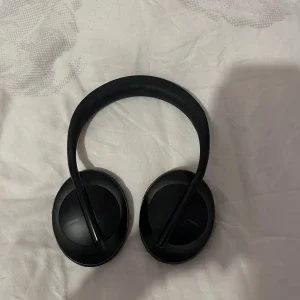 Bose Noise Cancelling Headphones 700