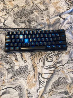 NOS C250 mekaniskt tangentbord