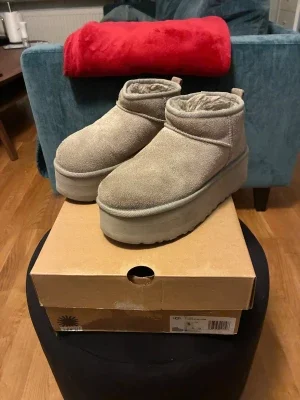 UGG Classic Ultra Mini Platform Grey