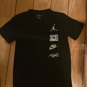 Svart t-shirt från Jordan