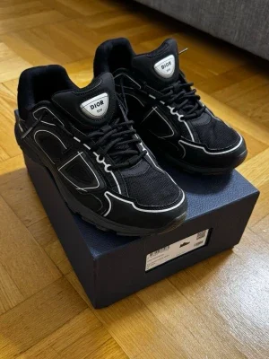 Dior B30
