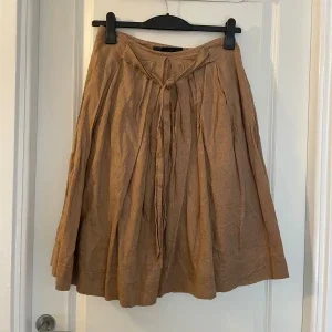 Beige linnekjol från Zara Basic