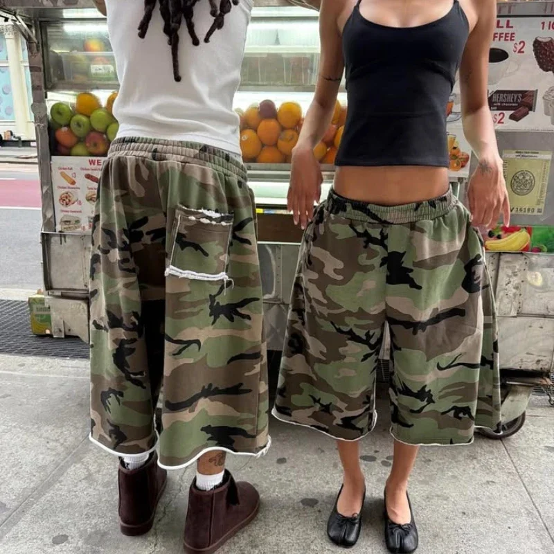 AliExpress - Y2K Lässige Mode Camo-Shorts Tarnmuster-Druck Taschen-Sweatshorts Hip-Hop Harajuku Streetwear Herren Damen Weite Hosen