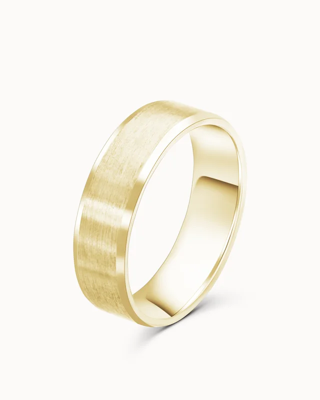 Smooth Ring Afor Her for Men 18K Yellow Gold - Engagement Rings & Wedding Rings from Vanbruun