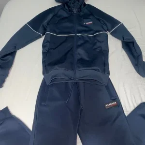 Blå mckenzie tracksuit