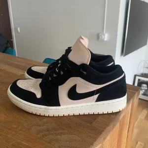 Air Jordan 1 Low Black Guava Ice