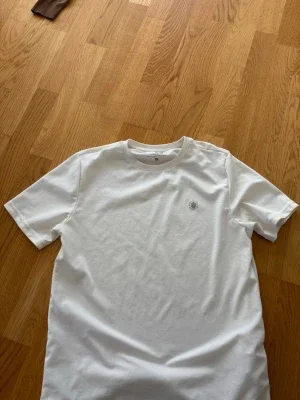 Vit t-shirt från Lumberjack