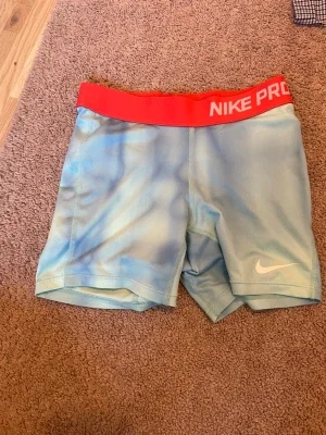 Nike Pro ljusblå träningstights
