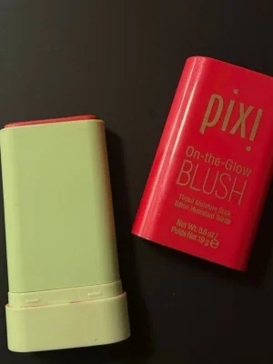 Pixi On-the-Glow Blush stick