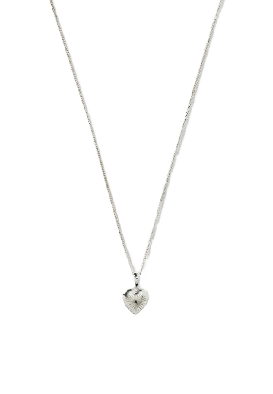 Syster P Sunburst Heart Necklace Silver Halsband Dam ONESIZE