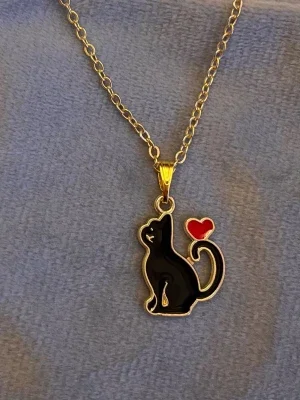 Halsband katt med hjärta guld imitation