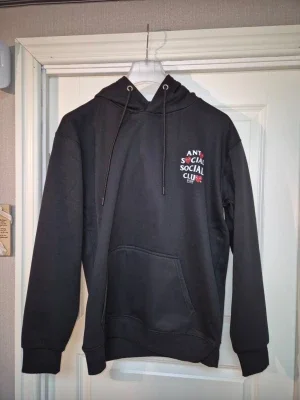Svart hoodie Anti Social Social Club