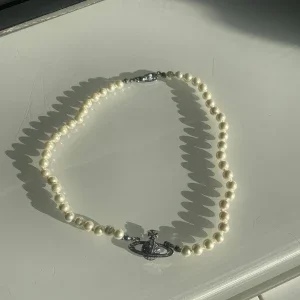 Vivienne Westwood pärlhalsband