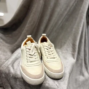 Beige sneakers från Call It Spring