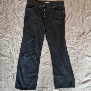 Svarta jeansbyxor från H&M