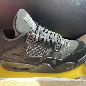 JORDAN 4 BLACK CATS