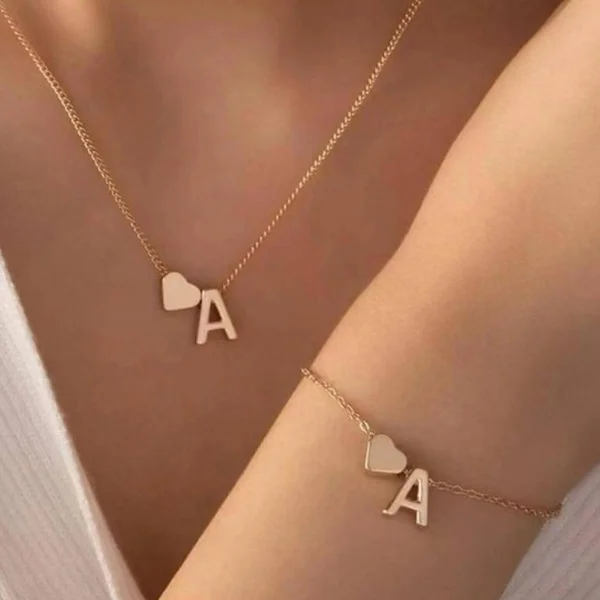 【DENGTU】LATS Mode Litet Hjärta Fint Halsband Guld Silver Färg 26 Bokstav Namn Choker För Kvinnor Hänge Armband Smycken Present