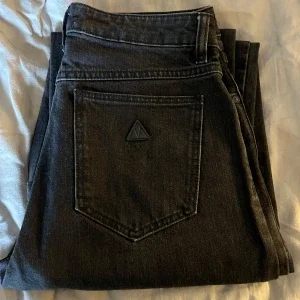 Svarta jeans från Abrand Jeans