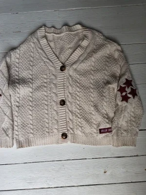 Taylor Swift red cardigan