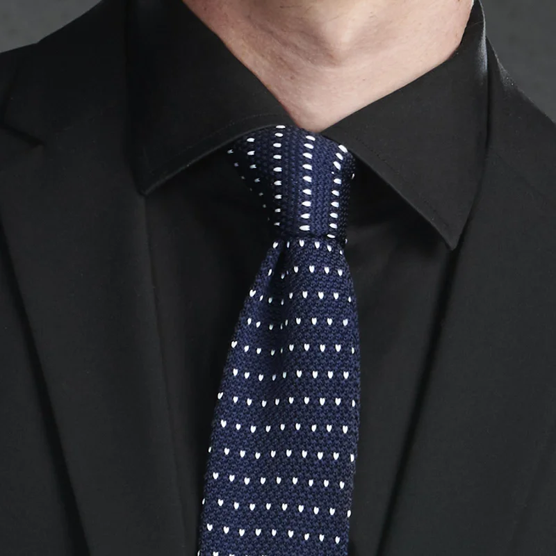White Tulips Knitted Tie for Men - Skinny ties