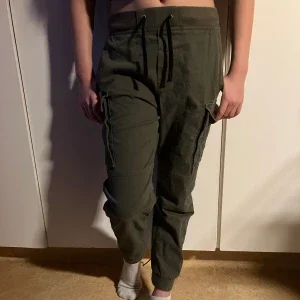 Bekväma cargobyxor