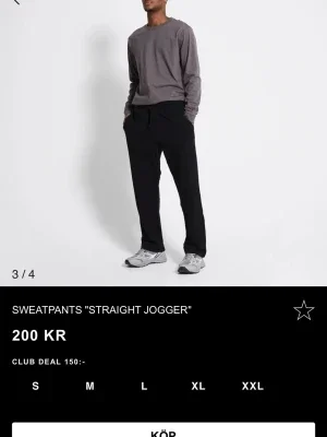 Svarta straight joggers mjukisbyxor