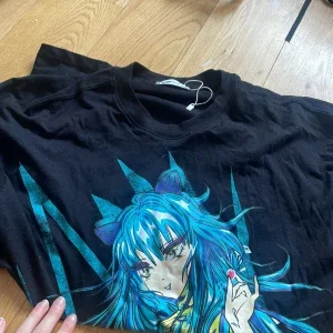 Anime printa tröja