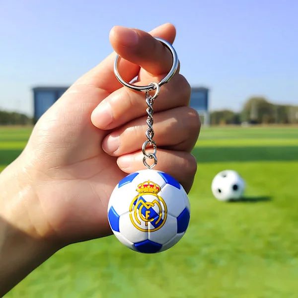 PVC nøkkelring med mini fotball, Tyskland 2024 Europacup klubblogo flagg Manchester City Real Madrid