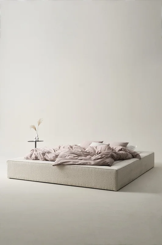 Jotex - Bedframe 180 Cm Buitenkant: Champagnekleurig Leer/binnenkant: Offwhite Fluweel Buitenkant: Champagnekleurig leer/binnenkant: Offwhite fluweel 