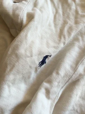 Vit piké från Polo Ralph Lauren