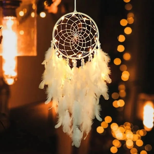 LED Dream Catcher for Kids Wall Decor White Feathers Dream Catcher with Light Beads Boho Decor Woven Art Ornament Handmade Gift for Kids Room Hanging