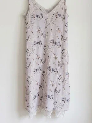 Floral pastel slip dress with lace trim - ISay