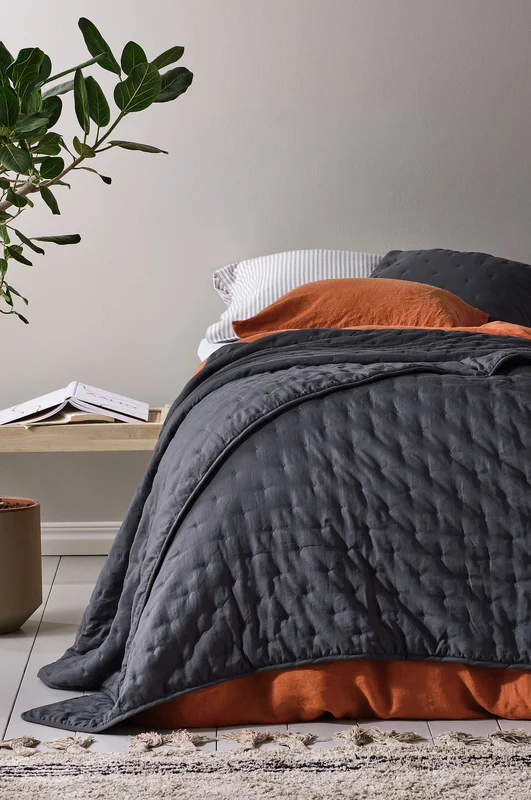 Jotex - 180 Calm Överkast Mörkgrå Bedspread - Köp Enkelsäng hos Jotex