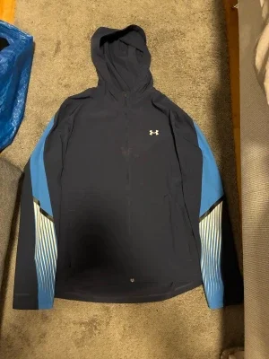 Under Armour Windbreaker