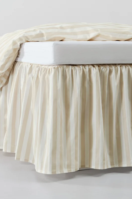 Jotex - Volangsängkappa Beige/vit KAYO - Köp Sängkappor hos Jotex