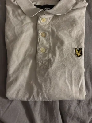 Lyle and Scott pike i storlek small