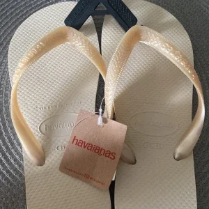Beige flip-flops från Havaianas