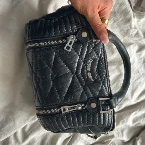Svart handväska från Zadig & Voltaire