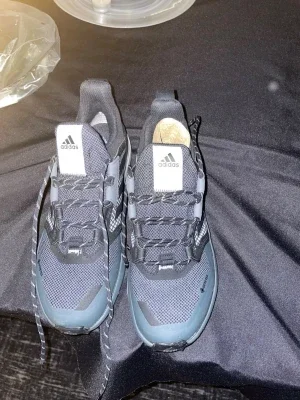 Adidas Terrex svarta sneakers Gore-Tex