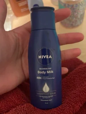 NIVEA Body Milk 48h fuktighetskräm