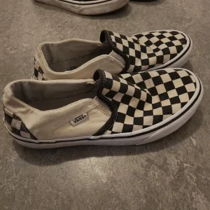 Vans slip-on checkerboard sneakers