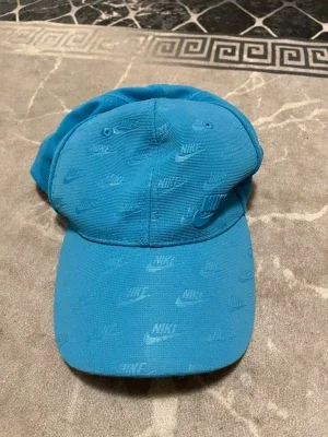 Blå Nike keps i polyester